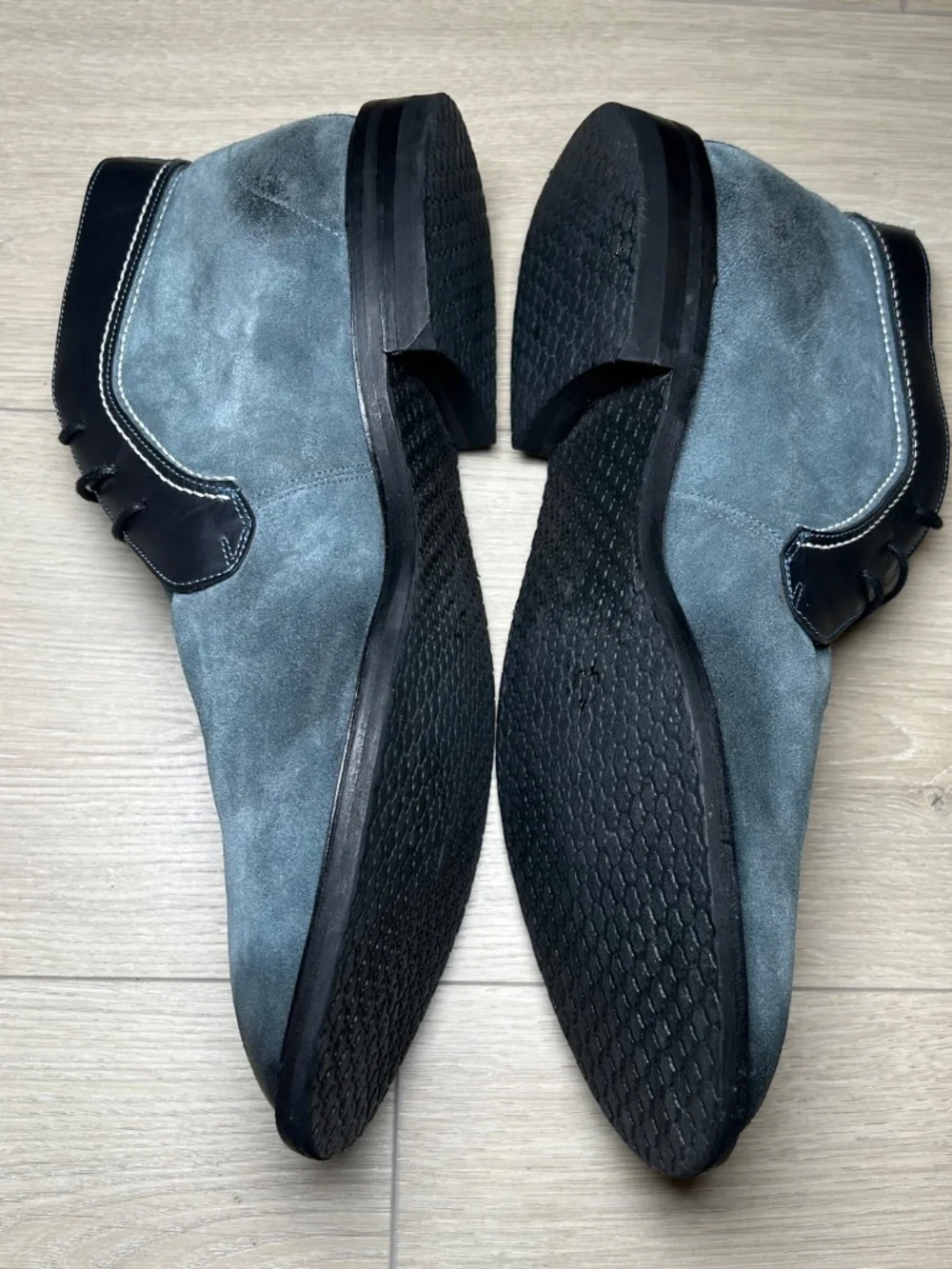 7 For All Mankind Men's Suede Lace-Up Chukka Boots in Blue/Gray and Black